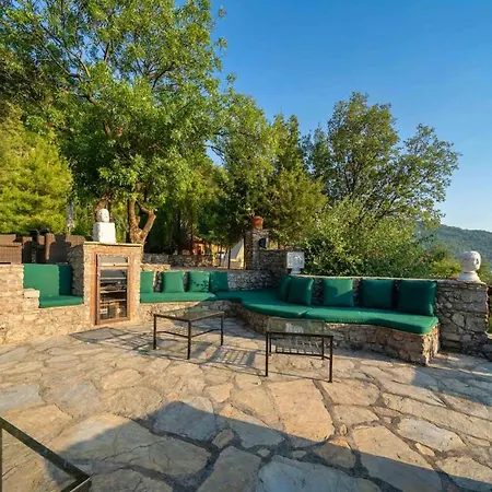 فيلة Montenegro Gokceovacik